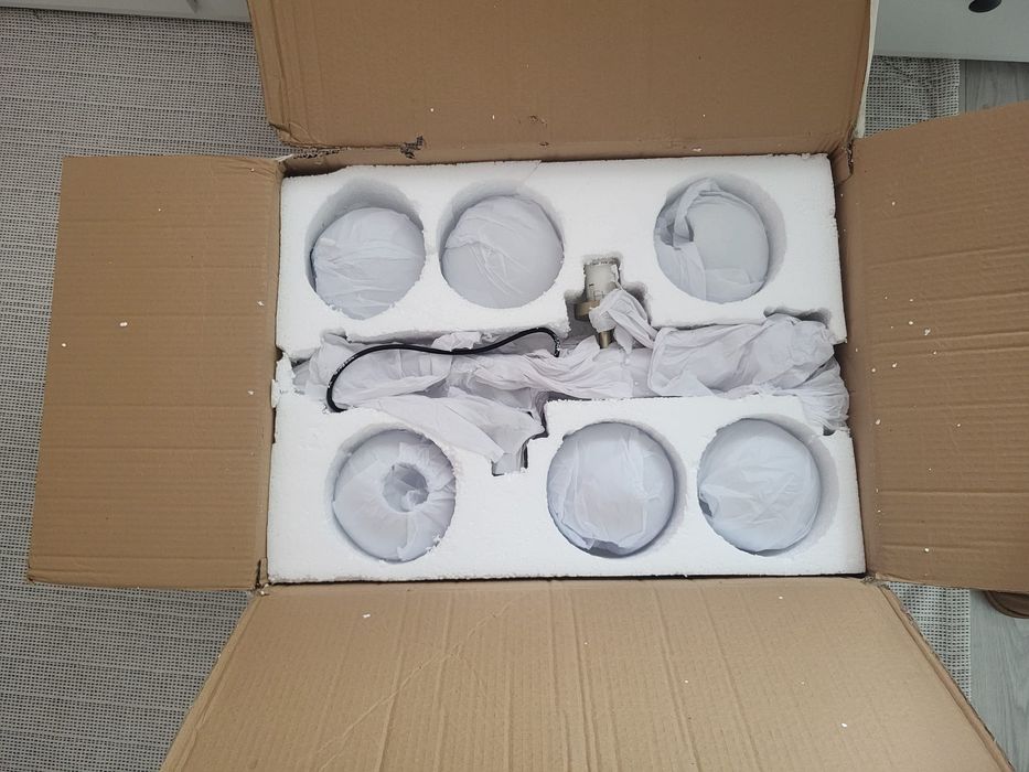 Candeeiro de tecto de 6 lâmpadas