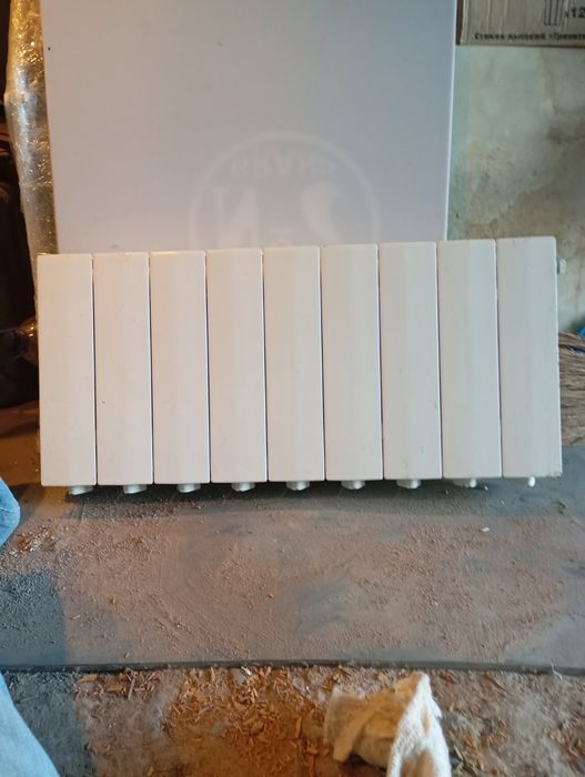 Батарея на 9 секцій у доброму стані вир-во Чехія