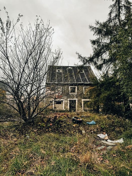 Dzialka z budynkiem w Lewinie Klodzkim ul. Okrzei - Widok 3