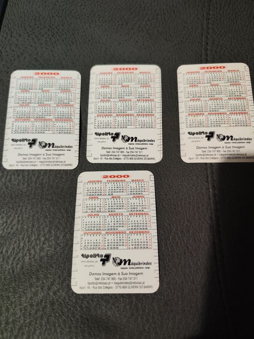 Quatro calendários de bolso de 2000
