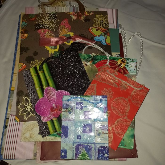 Пакеты подарочны 11 шт разные