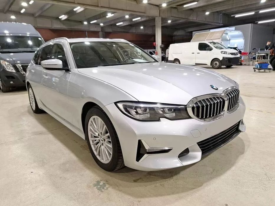 BMW 318 d Touring Luxury Line