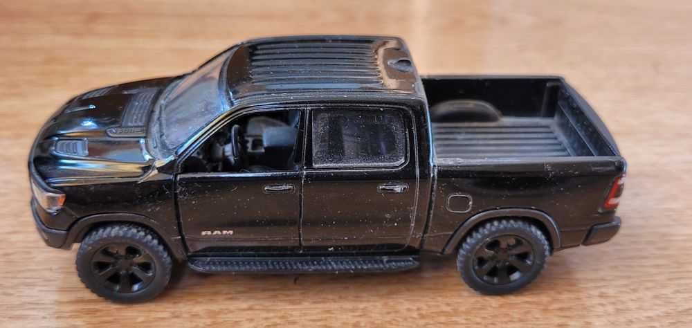 Sprzedam lub zamienię model samochodu Dodge!