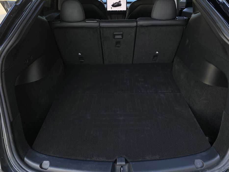 Продається /обмін на Нерухомість Tesla Y 2022 Perfomance