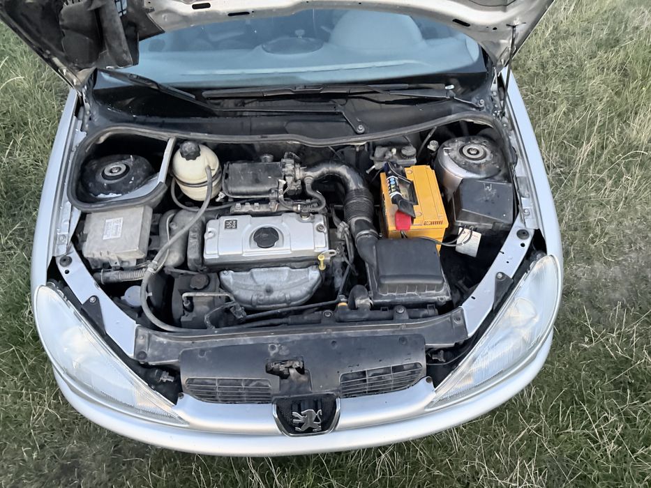 Peugeot 206 1.1 2500$