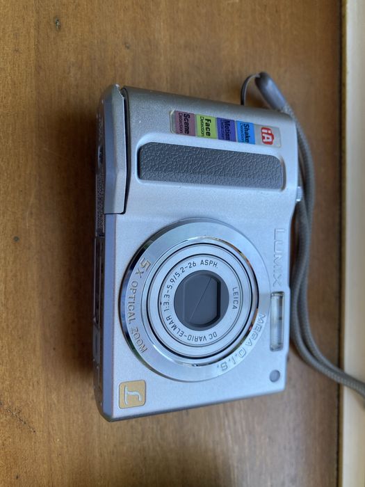 Câmara Digital Panasonic Lumix DMC-LS80 (Para Peças / Não Liga)