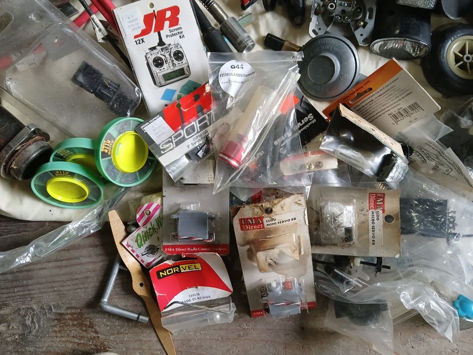 Vendo material de aeromodelismo