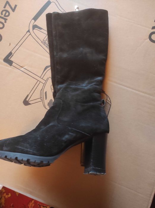 чоботи чорні зимові.