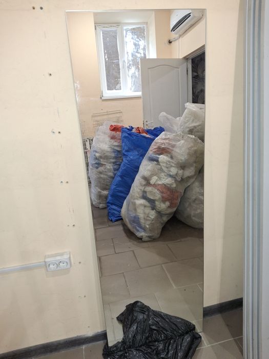 Продам зеркала на стену