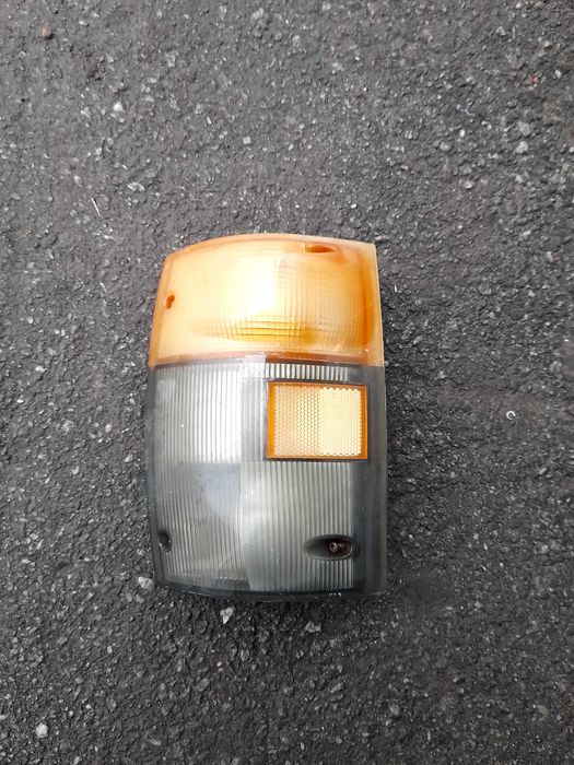Габарит поворот ISUZU NQR71 до 2007 лівий передній б/в
