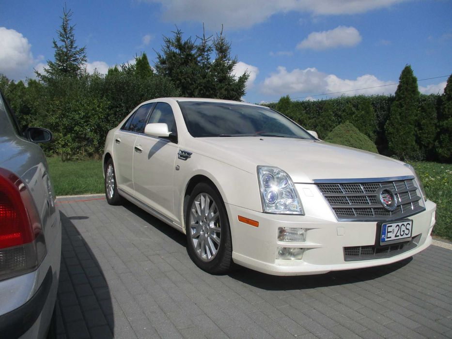 Cadillac STS