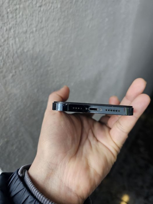 Iphone 12 pro max..128gb