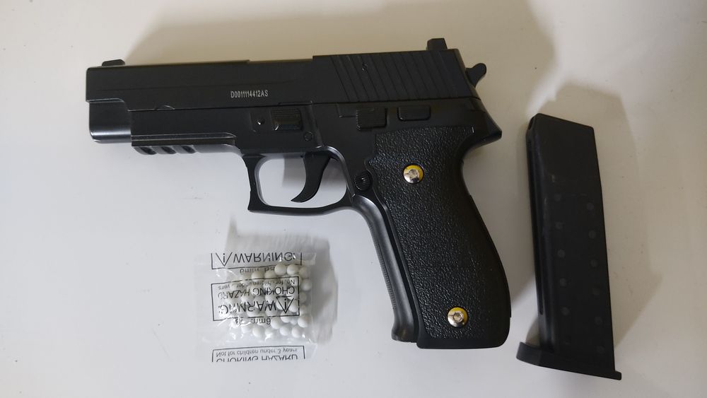 Pistola Airsoft P226 Full Metal (NOVA)