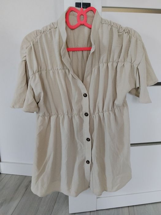 Piękna koszula z marsczeniami