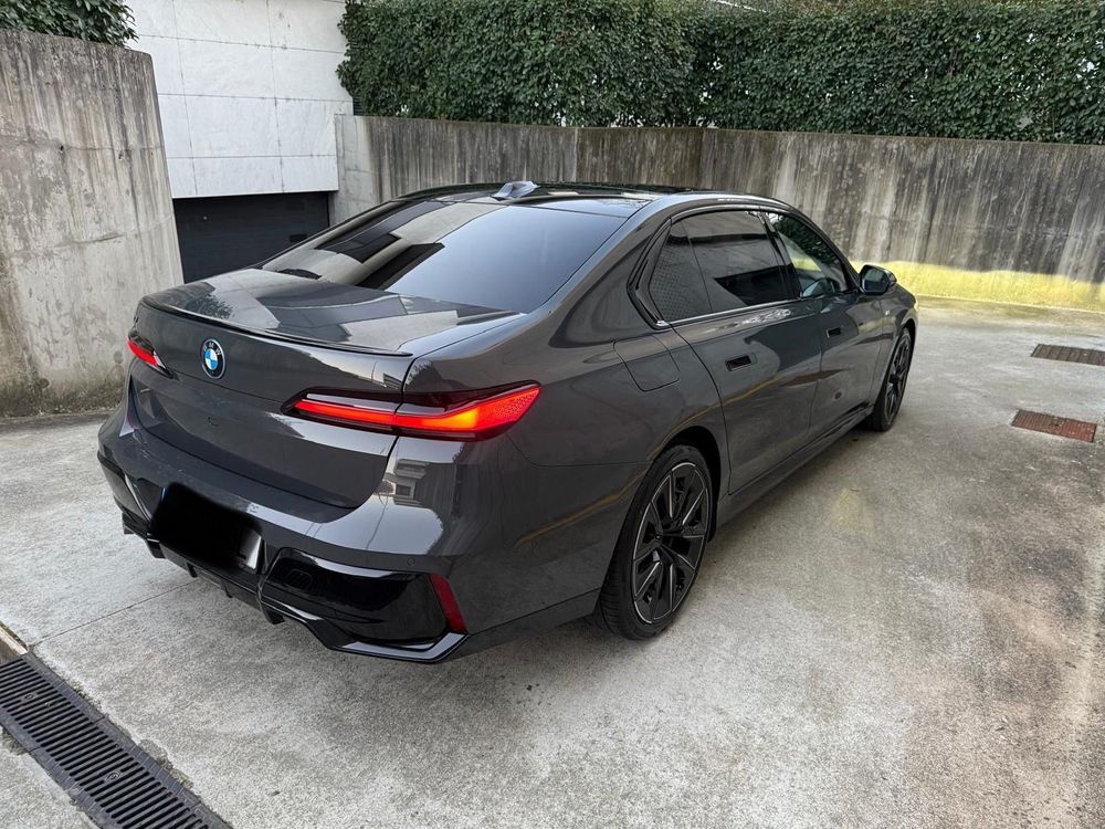 BMW i7 xDrive60 Pack Desportivo M Pro