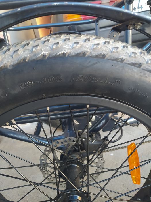 Triciclo elétrico