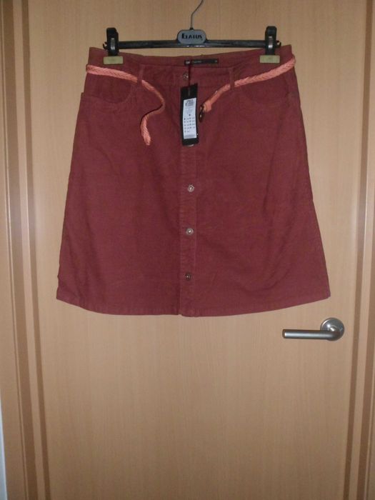 saia de bombazine  nova da marca ONLY