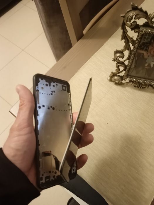 Telemóvel TCL 305 avariado