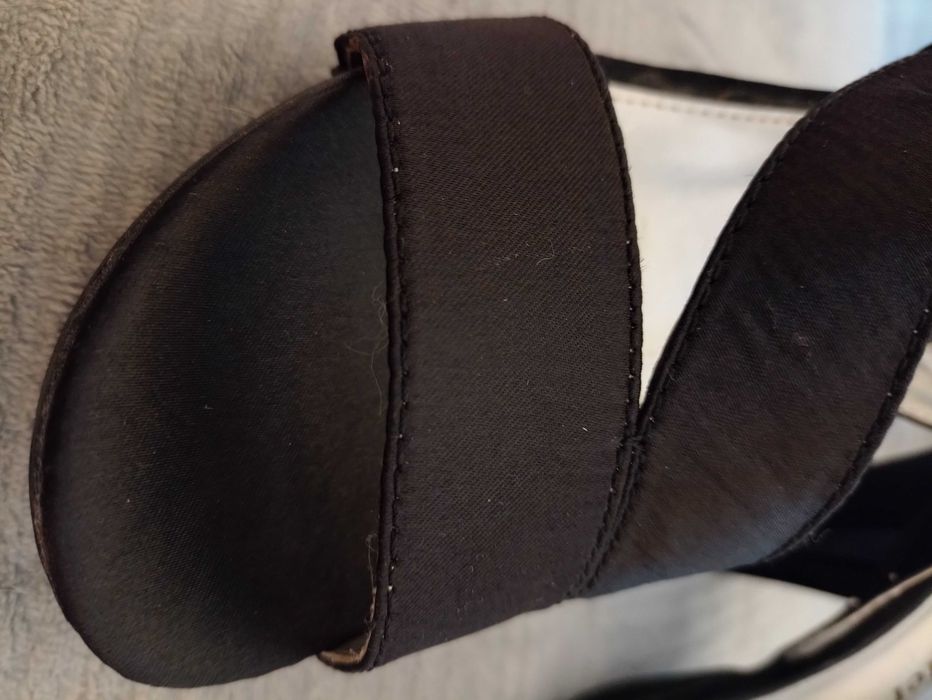 Buty eleganckie na obcasie r. 35