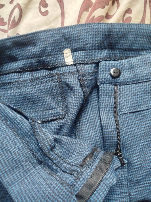 Жіночі класичні брюки