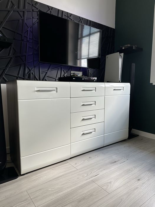 Sprzedam komode z szafą