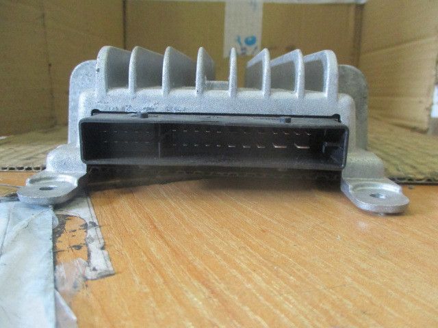 Amplificador de colunas AUDI A3 (8P1)
