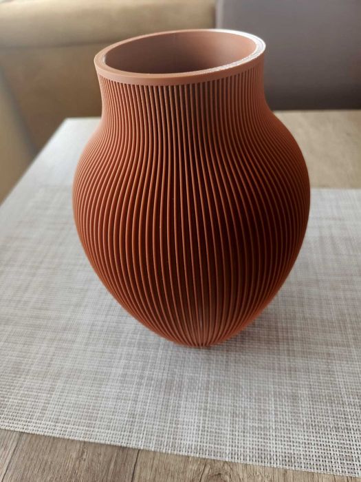 Elegancki nowy wazon