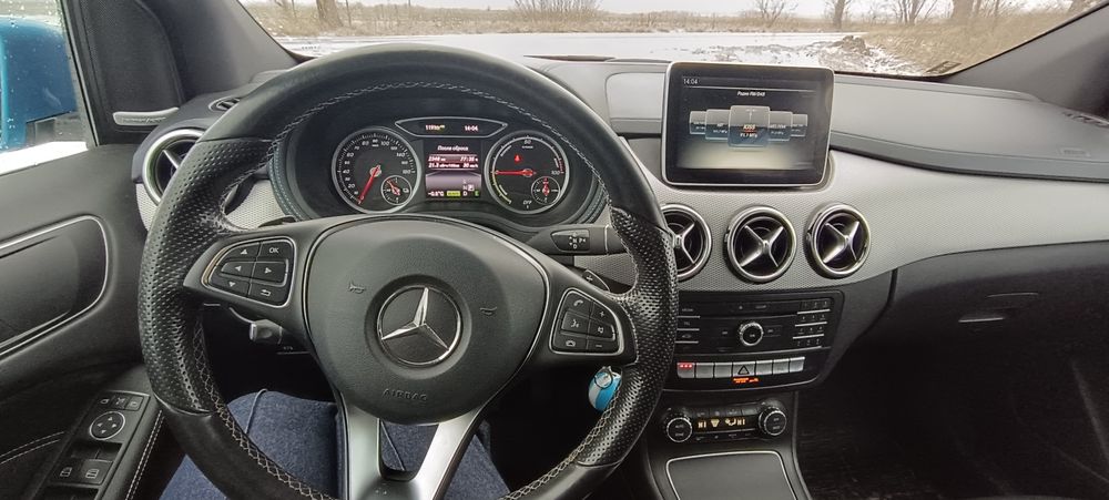 Mercedes-Benz B250e