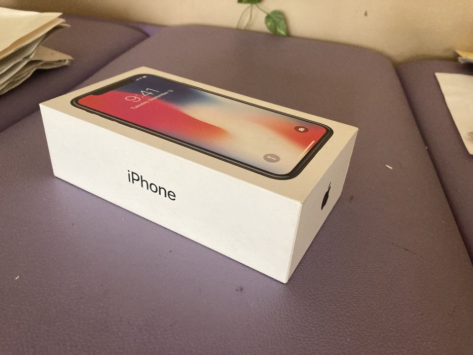 Caixas de Iphone Xr, 6S Plus e Ipod Touch