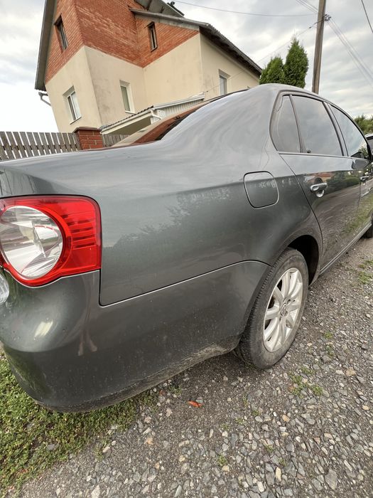 Терміновий продаж! Volksvagen Jetta 5 2009року
