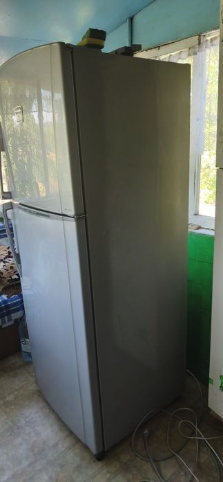 Продам холодильник, сухая заморозка