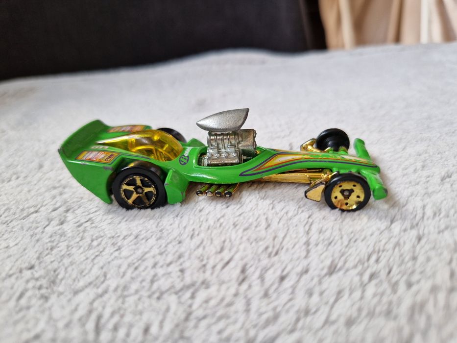 Hot Wheels Race rod green with Gold Underbody