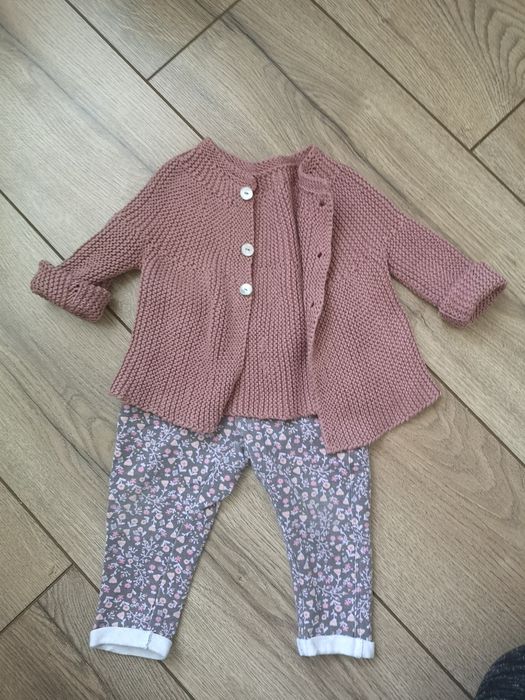 Zestaw spodnie floral, sweter dziergany lila róż r. 68/74