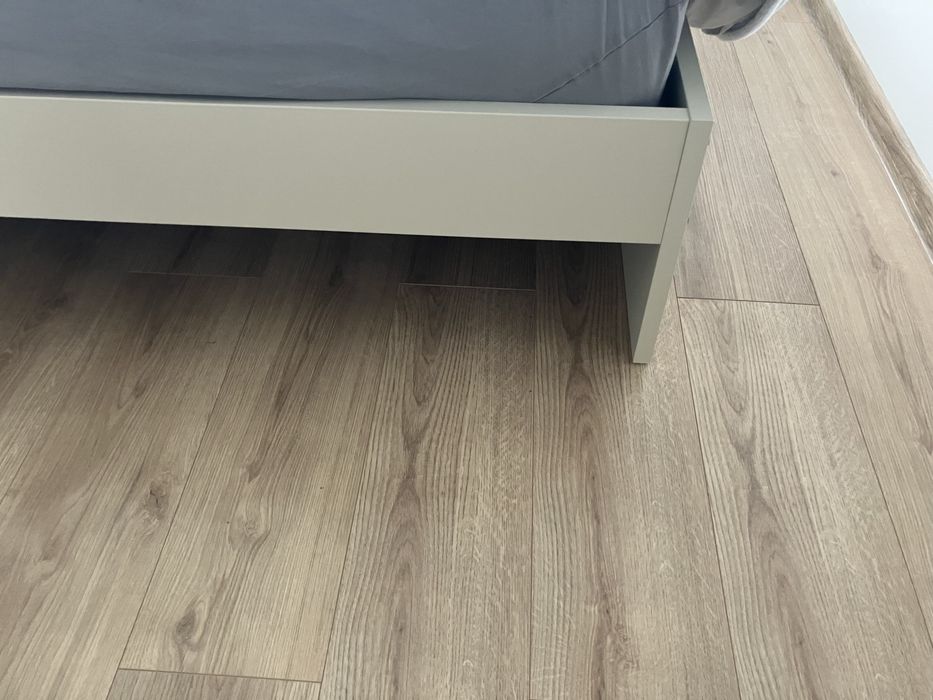 Łóżko z Ikea z materacem