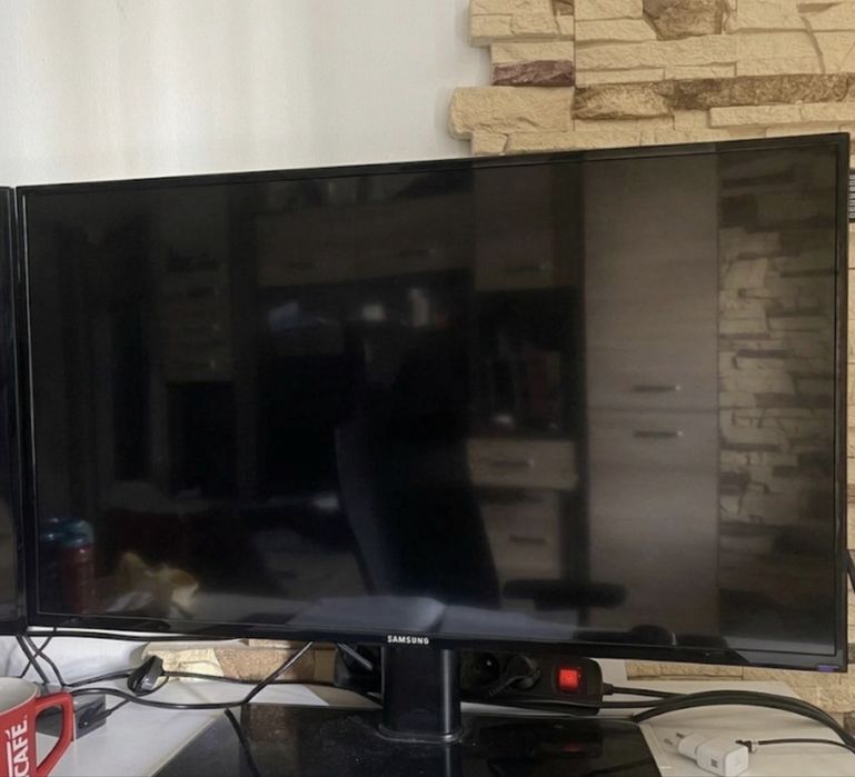 Idealny monitor/telewizor do domu 32cale Samsung z glosnikami - aktualne Wroclaw