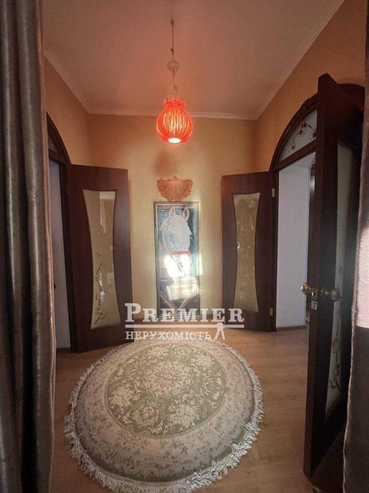 Будинок 118 кв з сучасним ремонтом з великою ділянкою землі 83.4 сотки