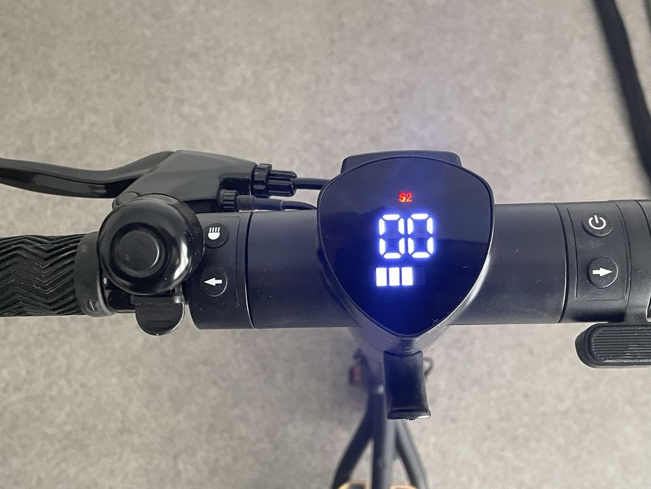 Електросамокат xiaomi