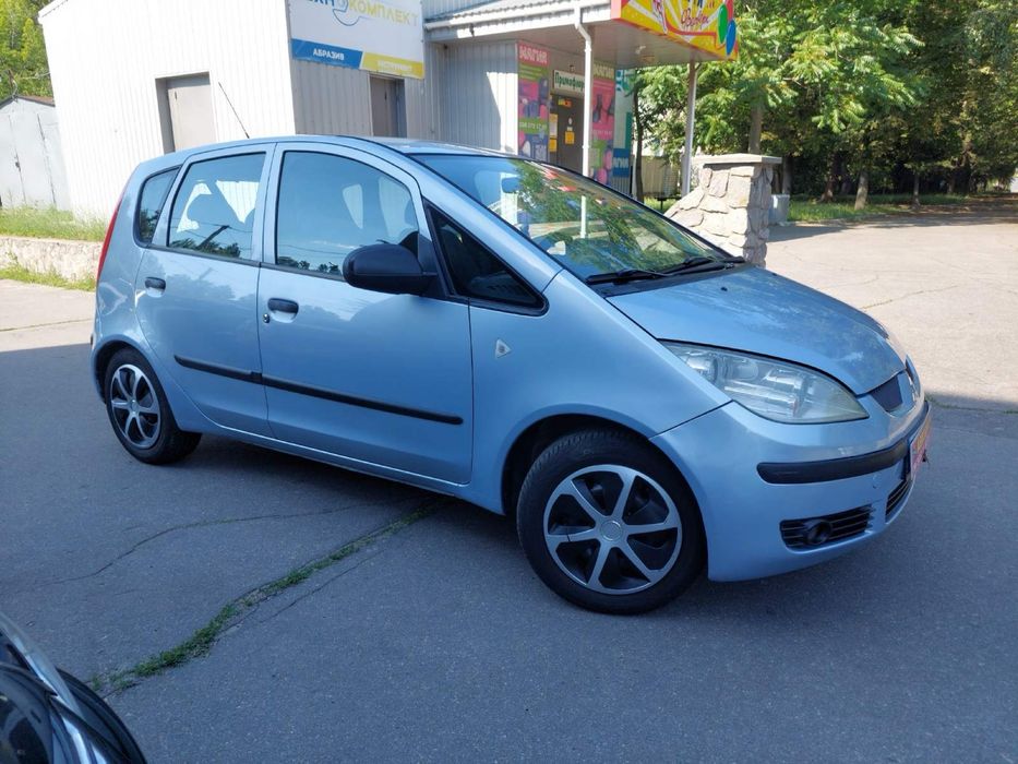 Mitsubishi Colt 2005 рік