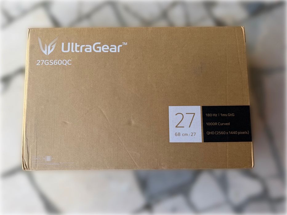 Monitor LG 27GS60QC-B - Ultragear QHD 180Hz Curved 1000R - Novo