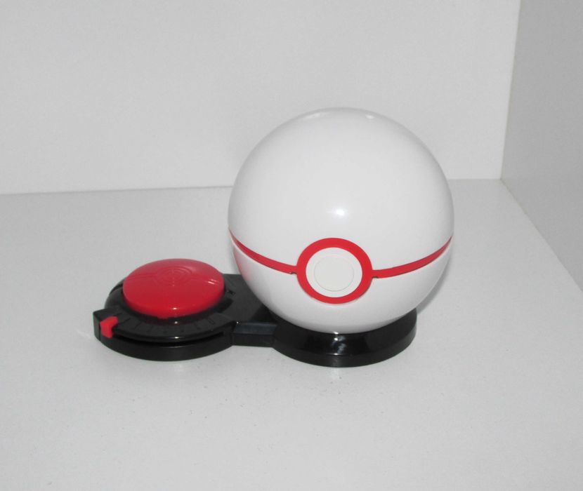 Wynaut + Premier Ball Pokémon Surprise Attack Game, SA1664729422406529124