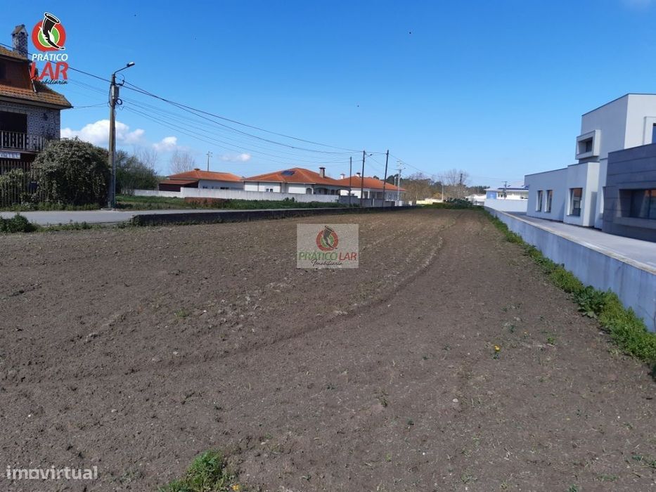 Terreno Urbano no coração do Sobreiro em Bustos