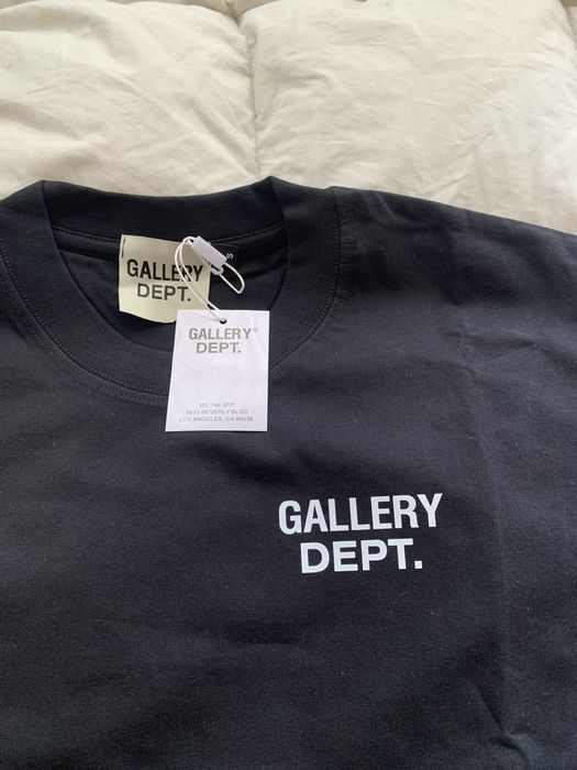 T-shirt gallery dept