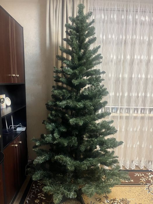 Штучна ялинка 2.20 м, пишна, б/у, гарний стан