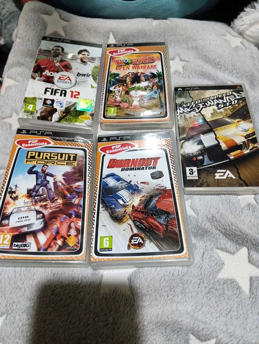 Vendo PSP em bom estado com jogos mais bolsa