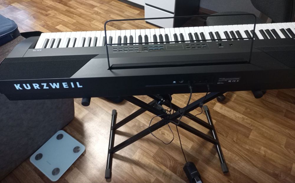 Цифрове піаніно Kurzweil KA-70