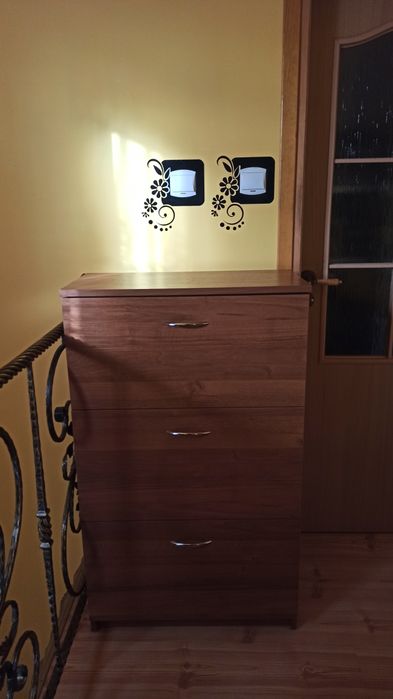 Szafka na buty   z lustrm