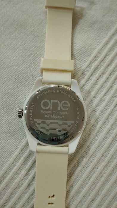 Relogio Marca ONE nunca utilizado