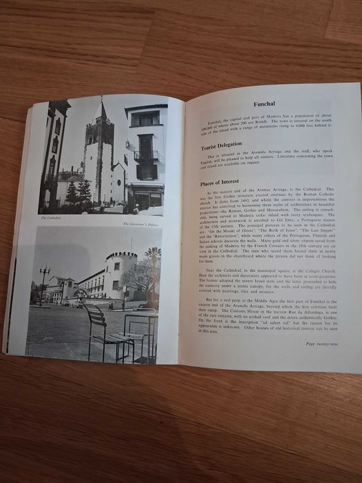 Livro antigo sobre a Ilha da Madeira