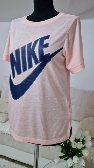 T- Shirt z nadrukiem" Nike".
