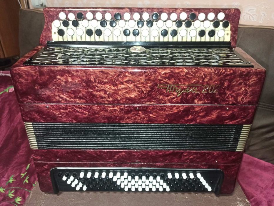 Баян Тула 202 в робочому хорошому стані